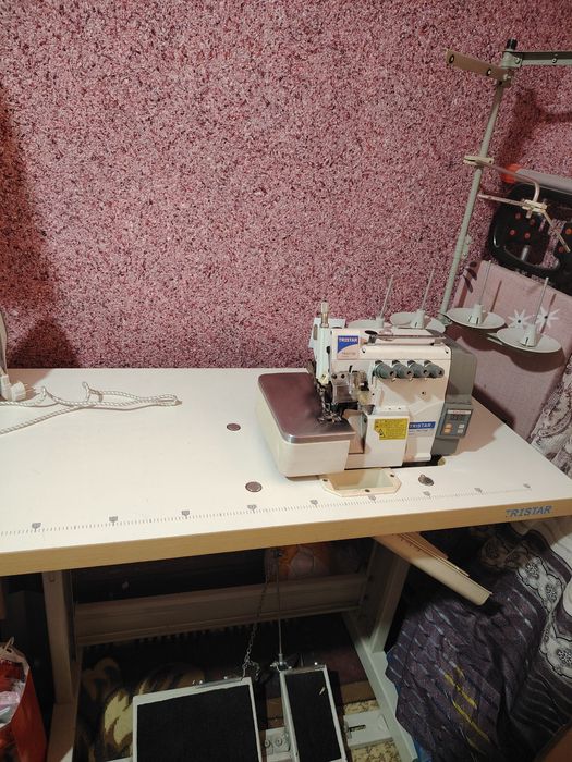 Averlo mashinka TRISTAR 4ta iplik srochna sotiladi 2.700 ming