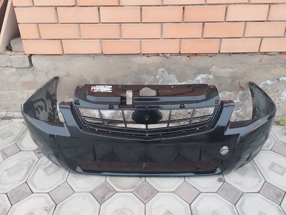 Бампер приора.  .