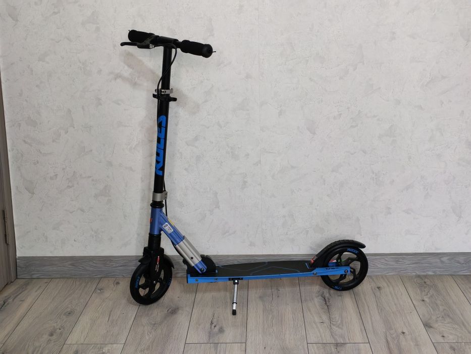 Продам самокат  Roces 175