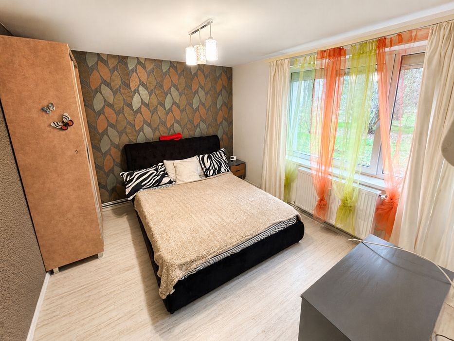 Chirie apartament 3 camere nord / direct proprietar / apartament cu gradina si 2 intrari / Aleea Scorusului
