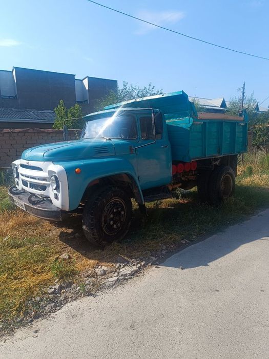 Зил самосвал сотилади