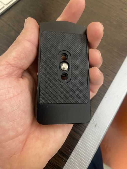 Батарейный блок SmallRig EB2504