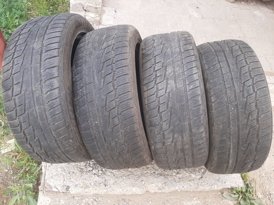 Продам шины 225/50/17