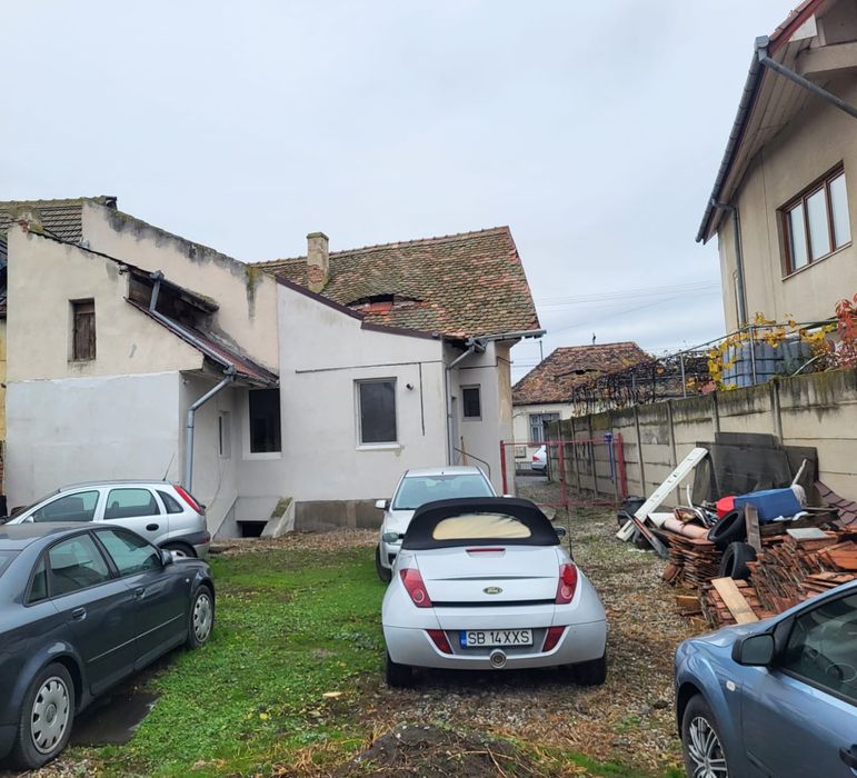 Casa singur în curte de 400 mp în Terezian Pta Cluj poziție excelenta