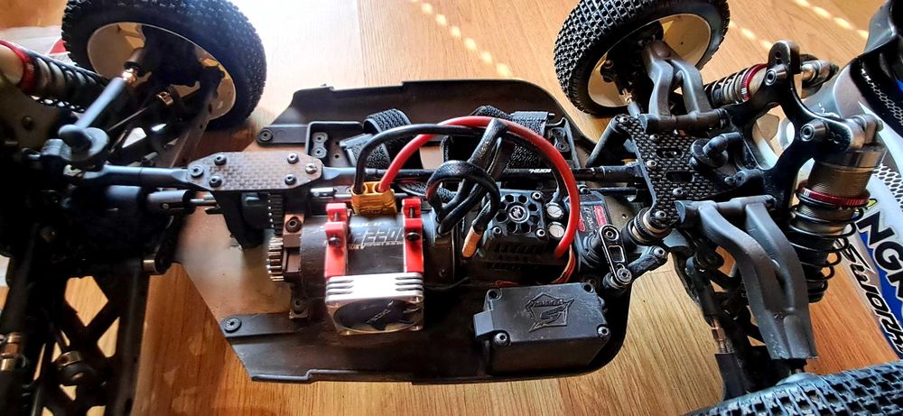 Rc car Бъги SWORKz apollo2