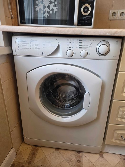 Стиральная машина Ariston