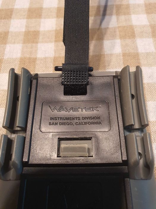 Професионален мултицет WAVETEK 2020 True RMS