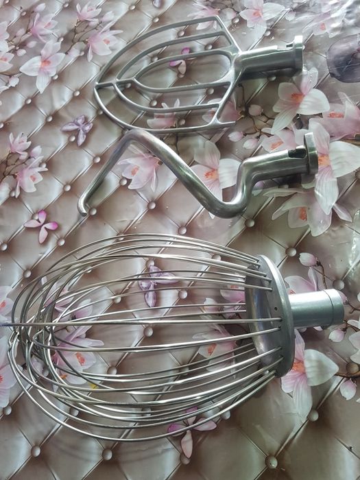 Mikser 30 Litir sotiladi