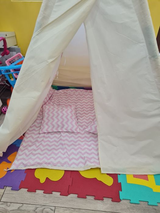 Палатка за игра.