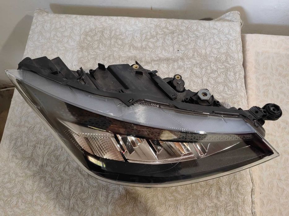 Фар Seat Ibiza 6F1 LED десен/Фар Сеат Ибиза Оригинален