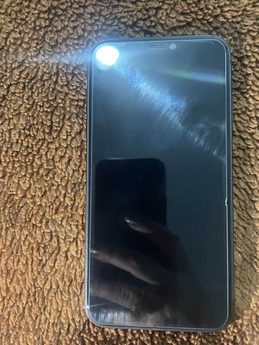 Vand Iphone 11 stare foarte buna