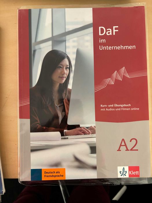 Учебник и учебна тетрадка по бизнес немски език DaF im Unternehmen A2