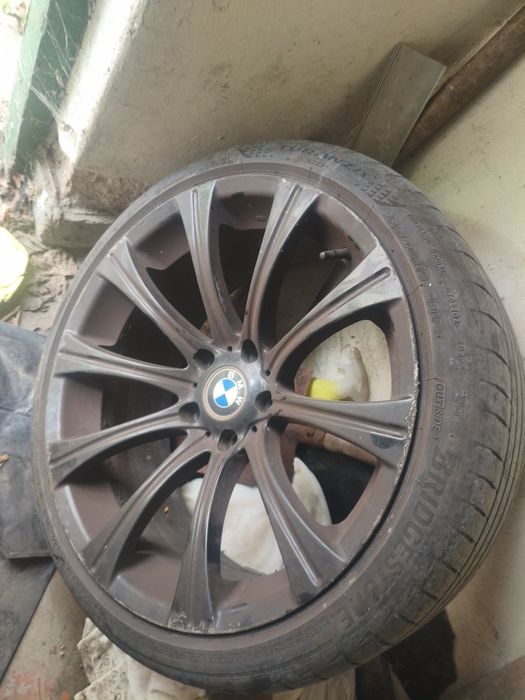 Продавам 19-цолови / гуми с джанти  BMW E60 ( ET 15 )