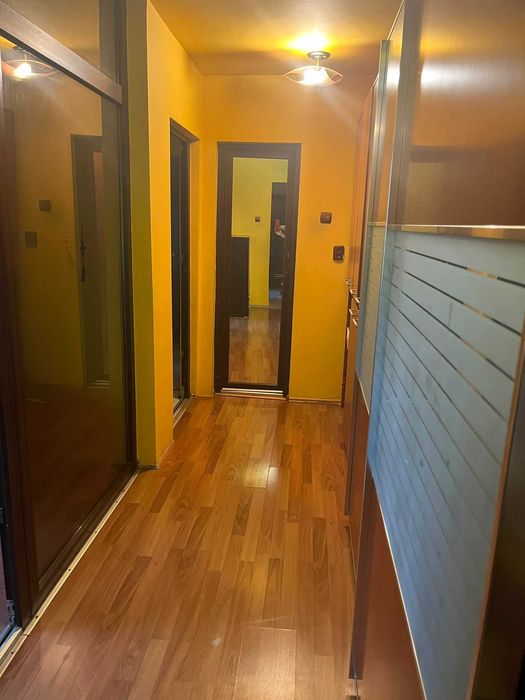 Vand apartament 3 camere Aleea Plopilor zona Decebal