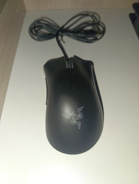 Продам игровую мышь проводную