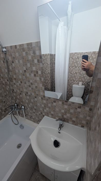 Vând apartment în orasul Marasesti la etajul 1