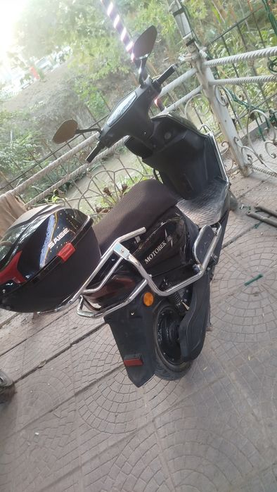 Skuter elektron moto