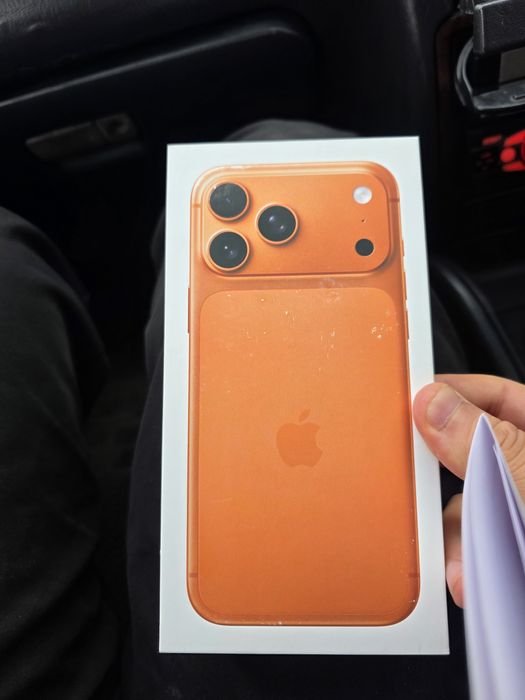 Iphone 17 pro max 256гб оранжевый