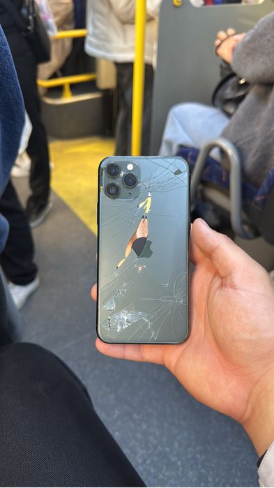 iPhone 11 pro 256