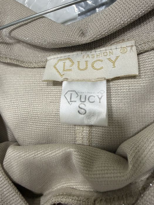 Рокля Lusy с отворено деколте