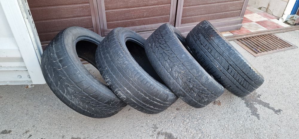 Шины летние  275/55/20