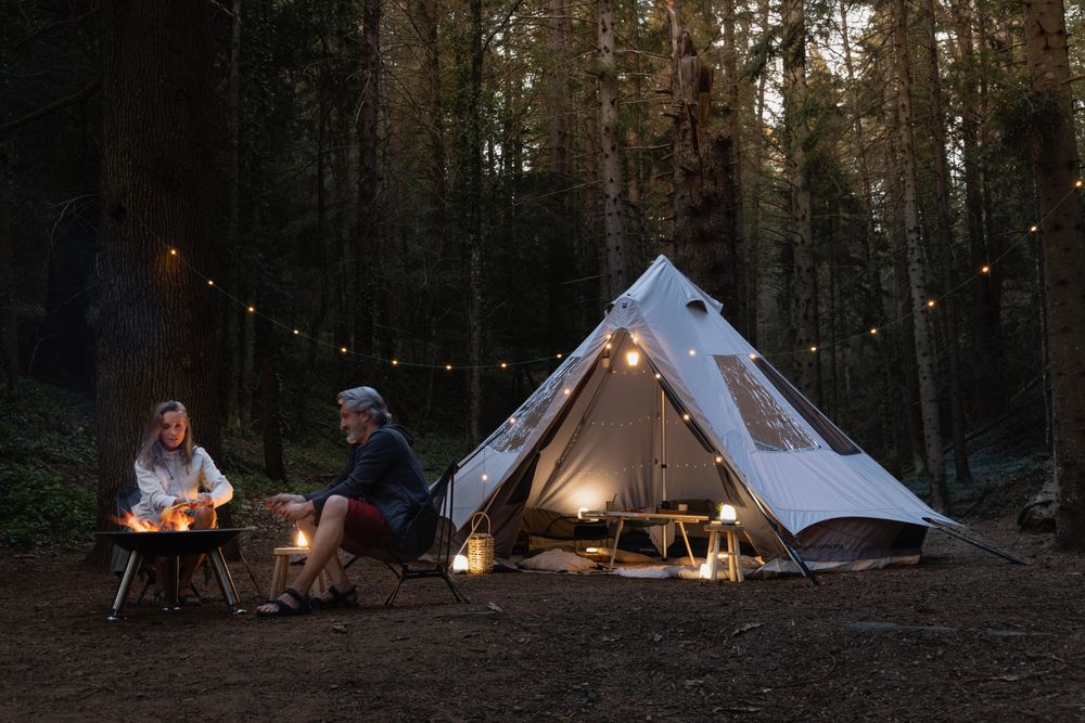 Cort de camping 5 locuri 2 camere, Tepee - produs resigilat Decathlon