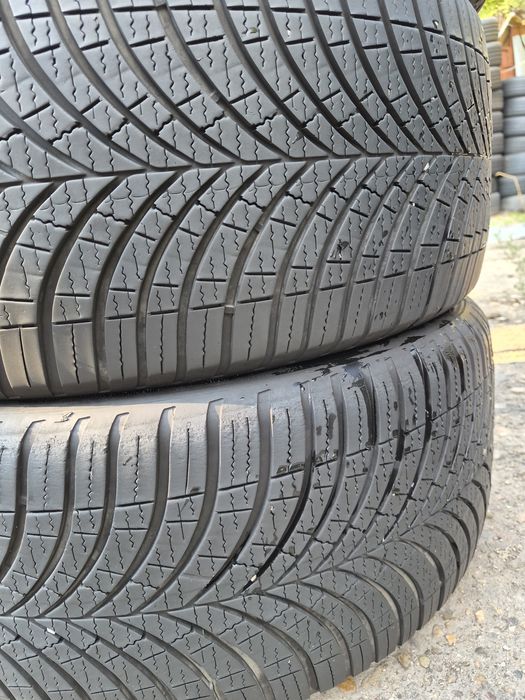 4бр. 245 40 20 Goodyear всесезонни.