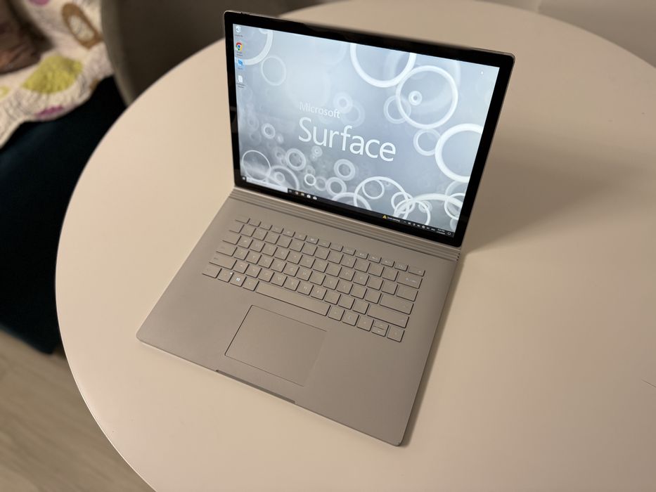 Microsoft Surface Book 2, i7-8650U, 16Gb Ram, 512SSD