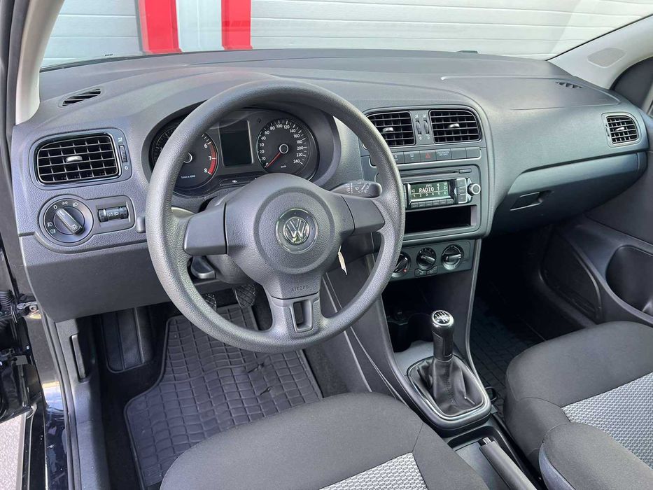 VW Polo 1.2I 2012 година