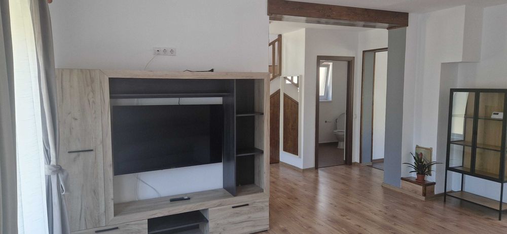 Proprietar,inchiriez casa ,singur in curte ,in Sibiu