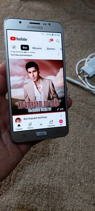 Телефон Samsung J7 2016