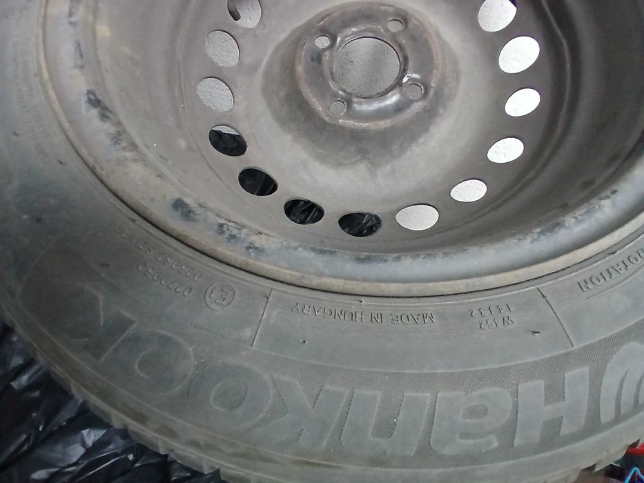 Jante cu anvelope de iarna Hankook 185 65R15 88T, 2buc.,Logan, Sandero