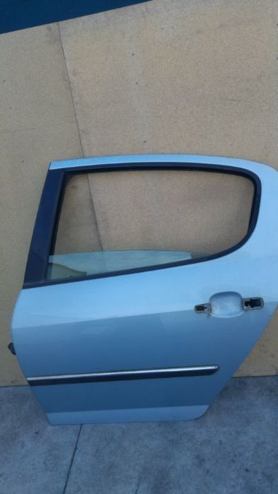 portiera usa dreapta spate peugeot 407 limuzina