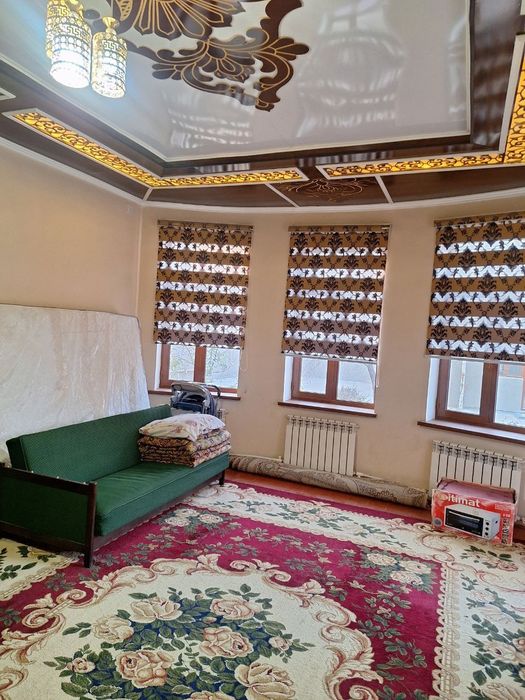 Eski votstroydan 6 sotix 8 xonali shinamgina hovli