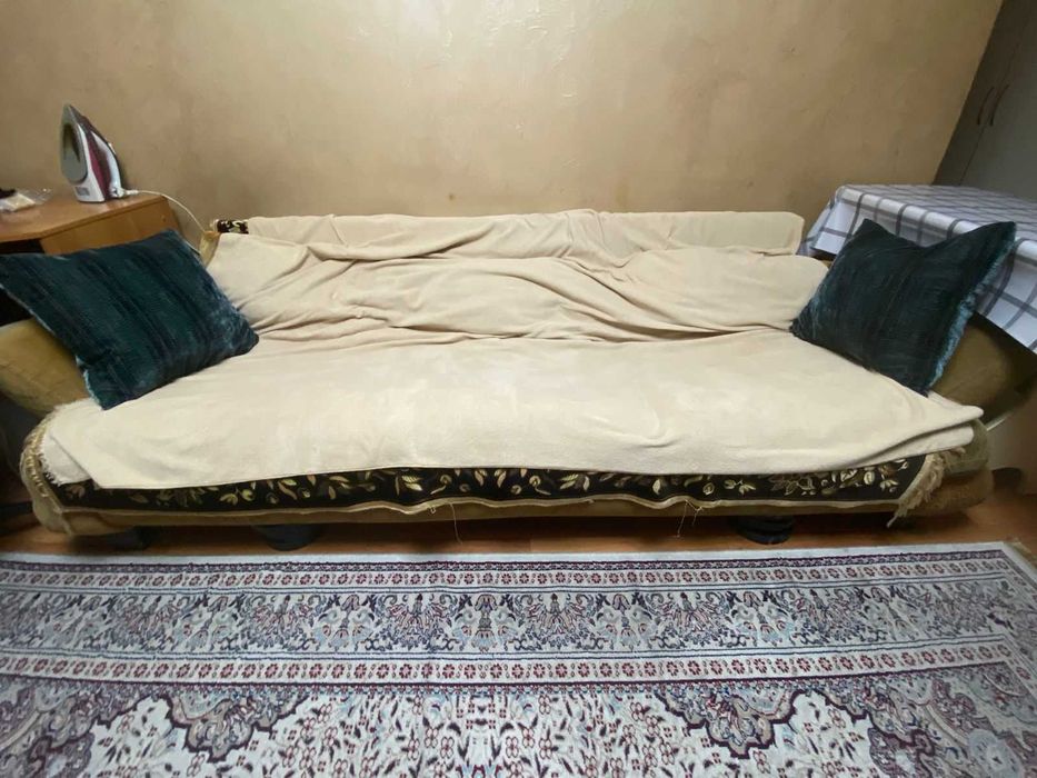 Диван и кресло б/у