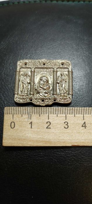 Серебряная икона. Объемная.