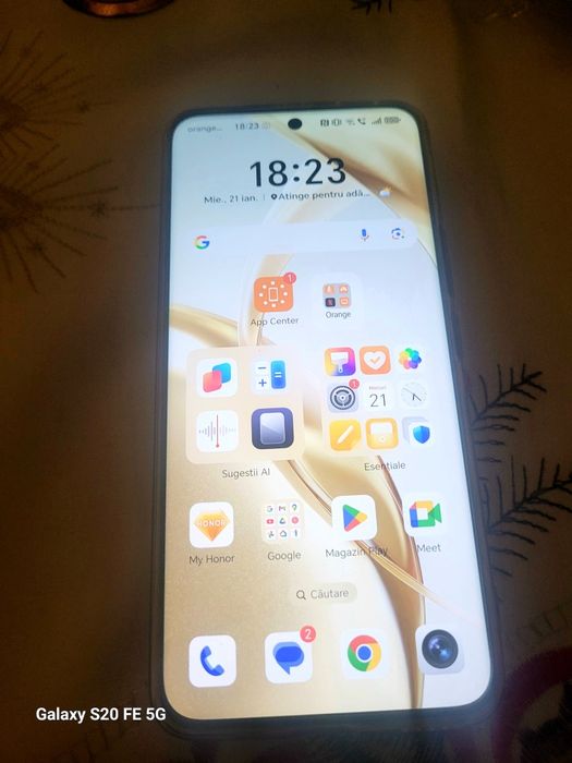 Vând telefon HONOR 200
