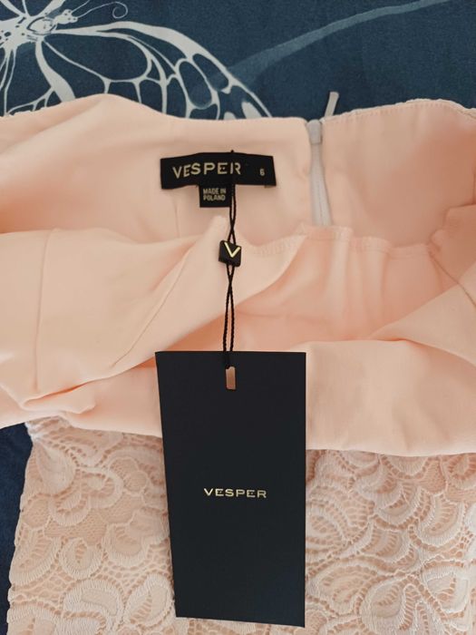 Дантелена рокля Vesper