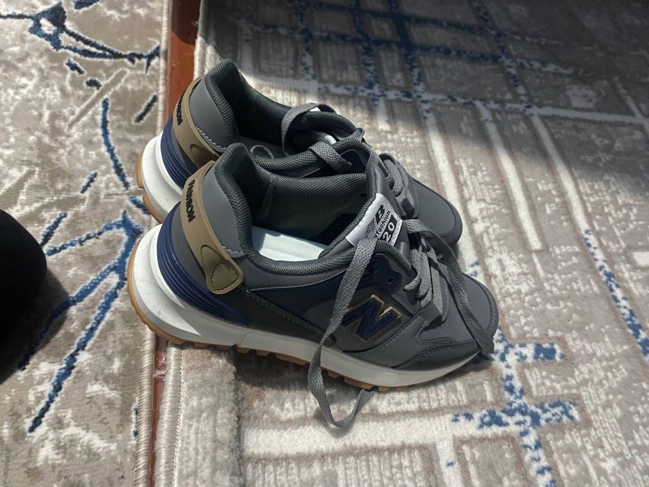 Krasofka oyoq kiyim poyavzal