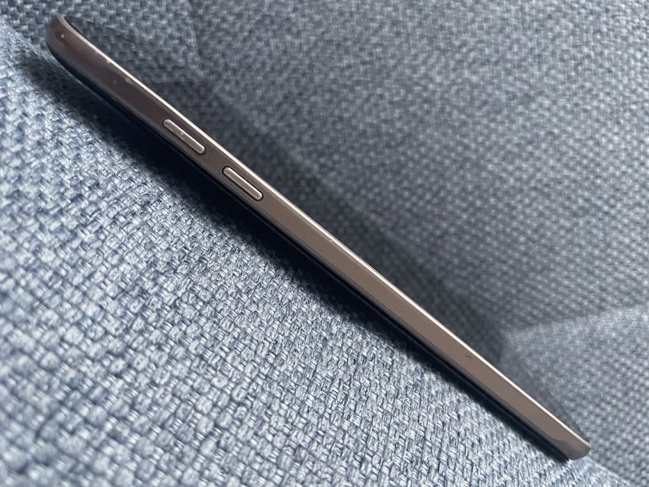 Samsung j7 2/16gb