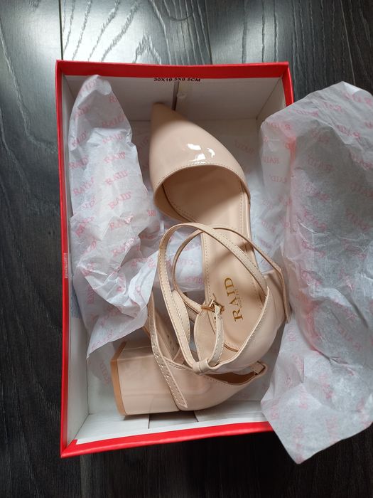 Дамски обувки Raid р36