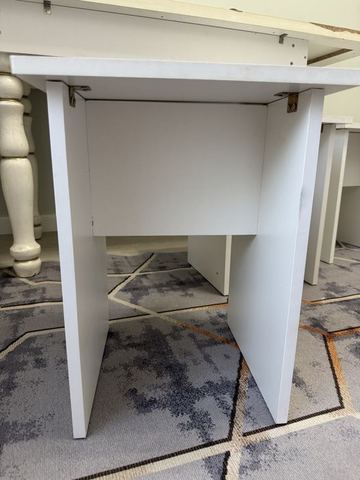 Белый стол 160×75 + 4 табурета