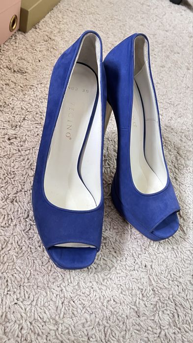 Туфли замшевые 39 размер.