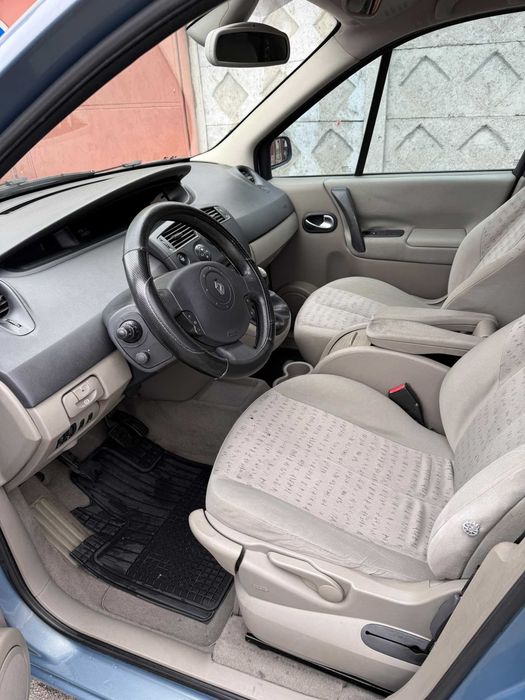 Renault Megane Scenic 1.9 dCi 110 CP – Keyless – Climă – Anvelope noi – ITP recent