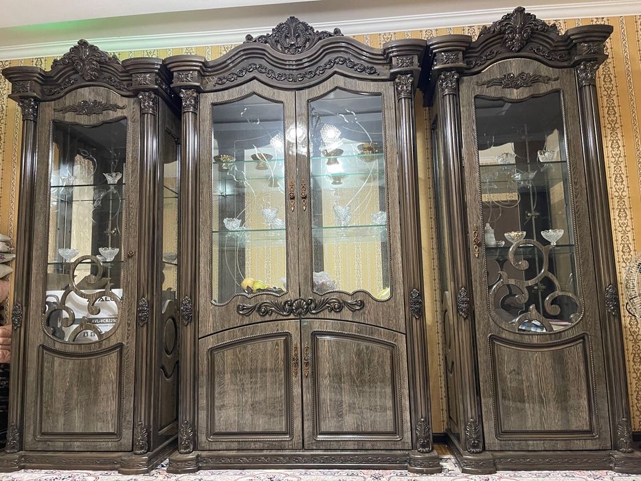 Mehmonhona mebeli yangi yong’oq rang