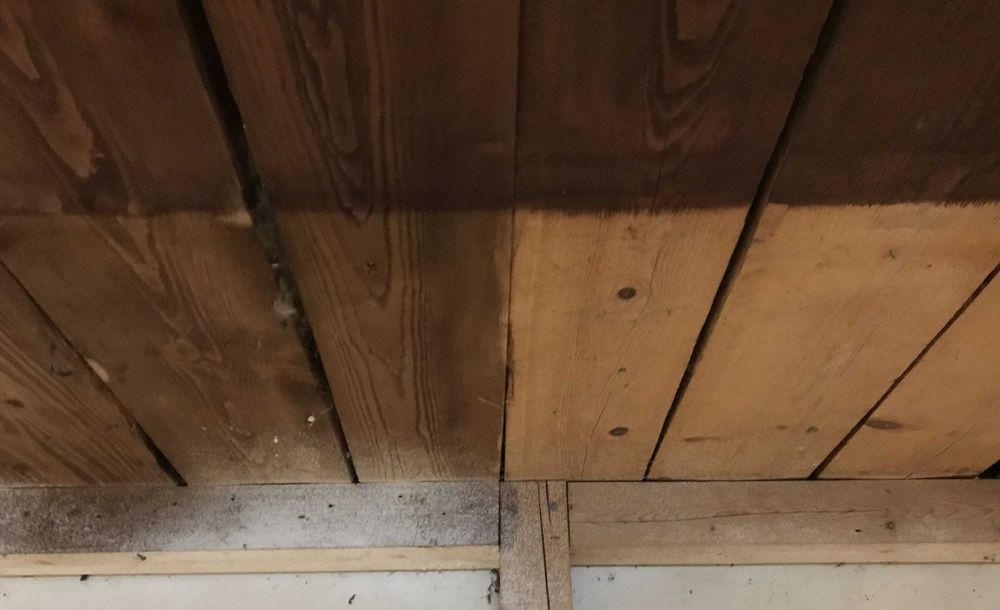 Mat.lemnos,terasä int.lambriuri,grinzi,dusumea,tratate,uscate 50ani,Bv