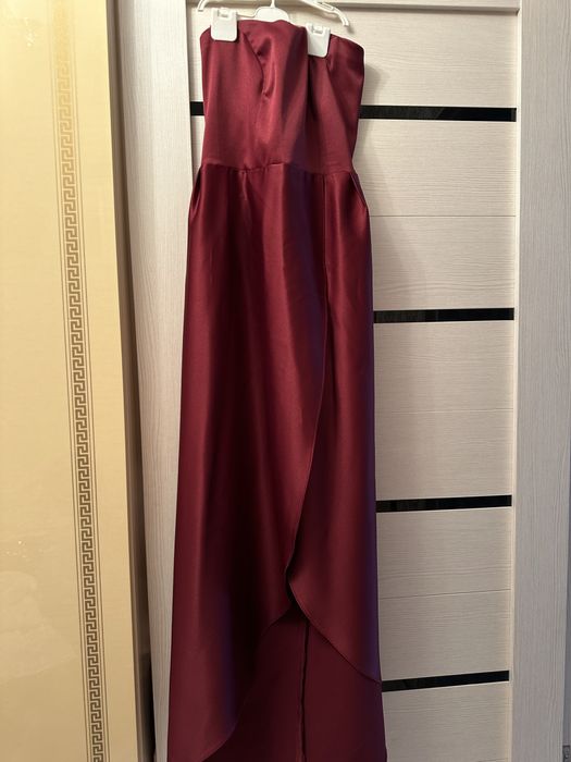 Продаю вечерние платья