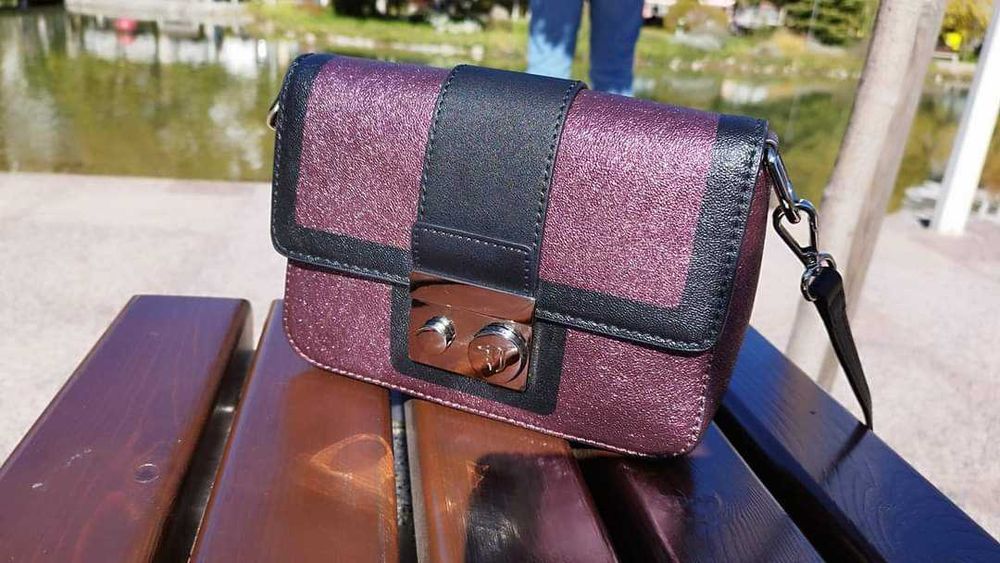 Чанта Trussardi блещукат ефект