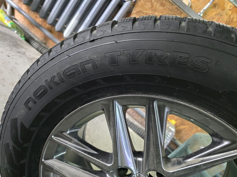 Продам зимние шины Nokian Tyres