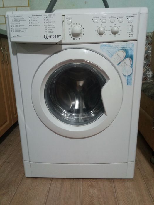 Стиральная машина INDESIT